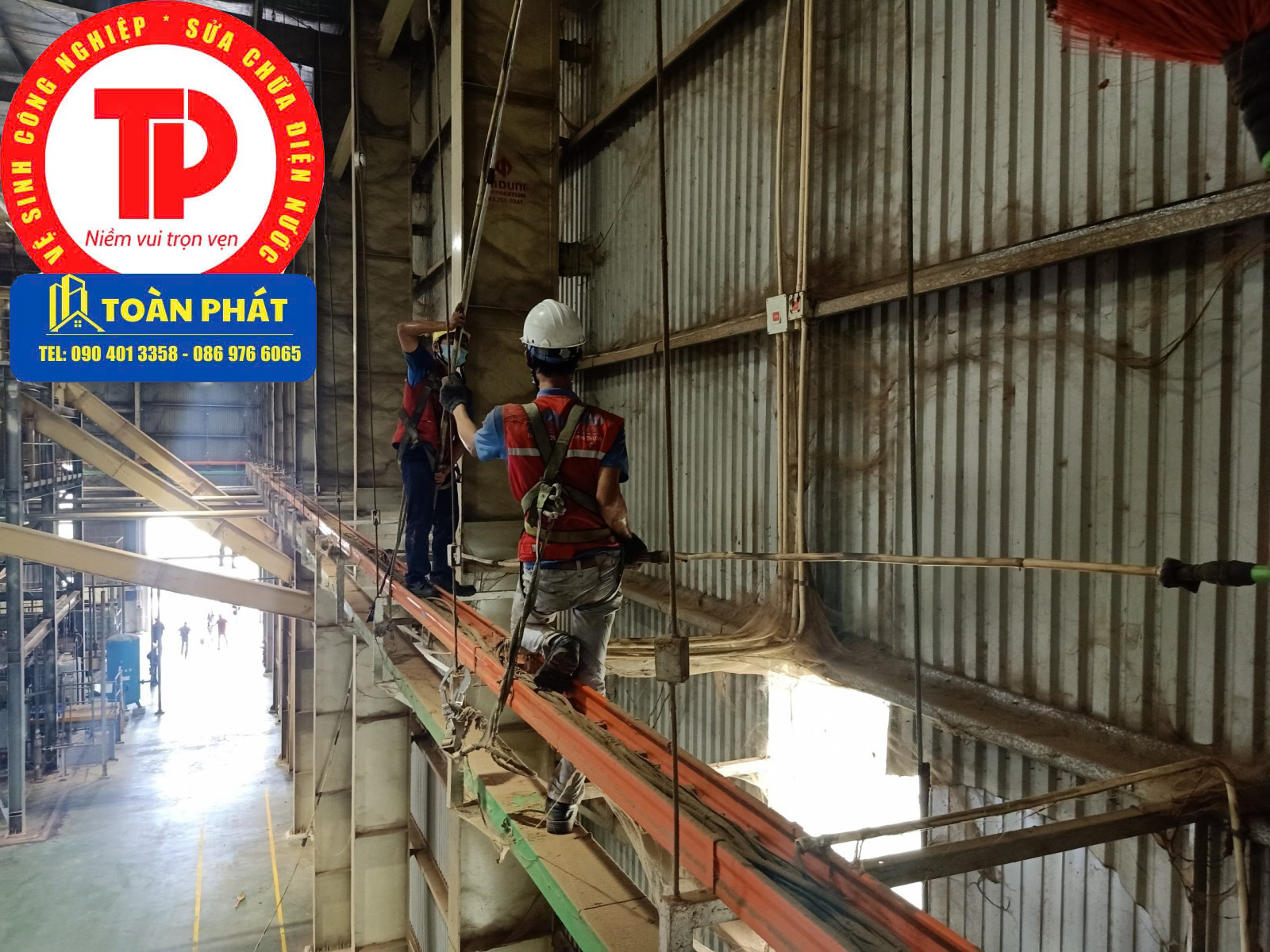 Read more about the article Dịch vụ vệ sinh nhà xưởng công nghiệp uy tín chất lượng​
